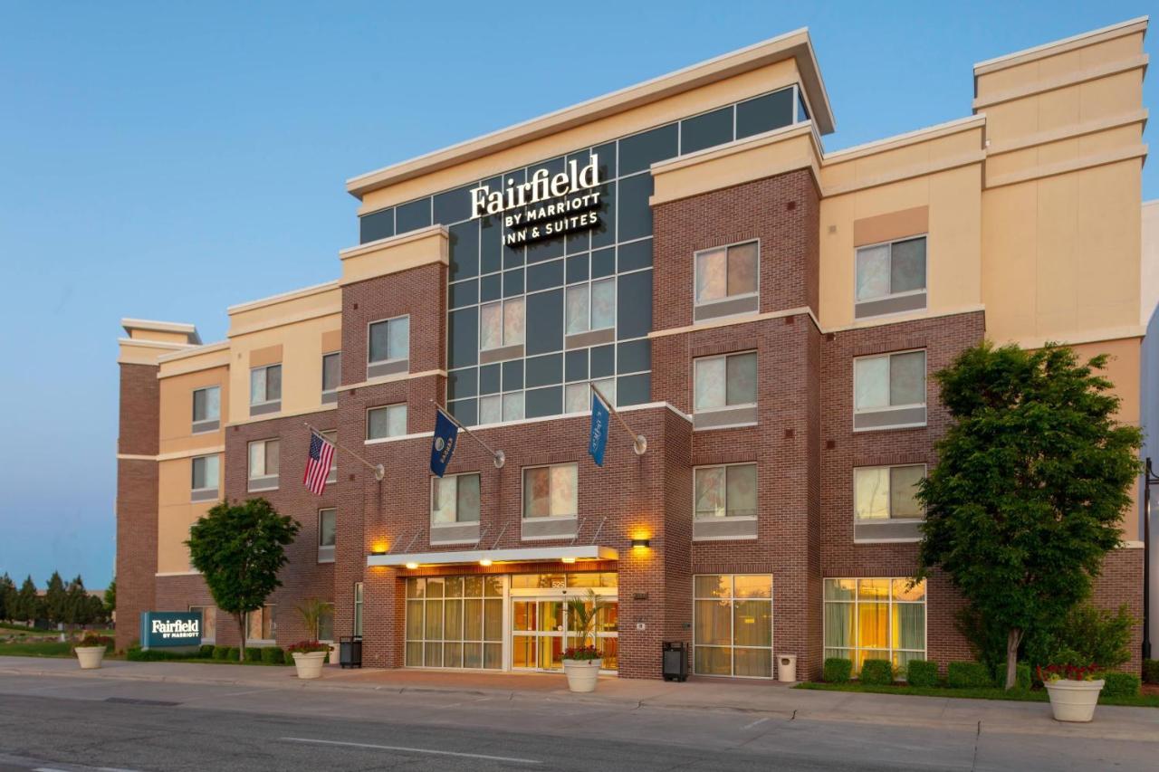 Fairfield Inn & Suites By Marriott Wichita Downtown Exterior foto