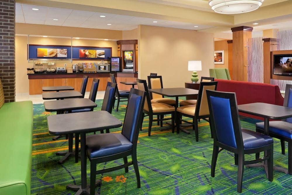 Fairfield Inn & Suites By Marriott Wichita Downtown Exterior foto